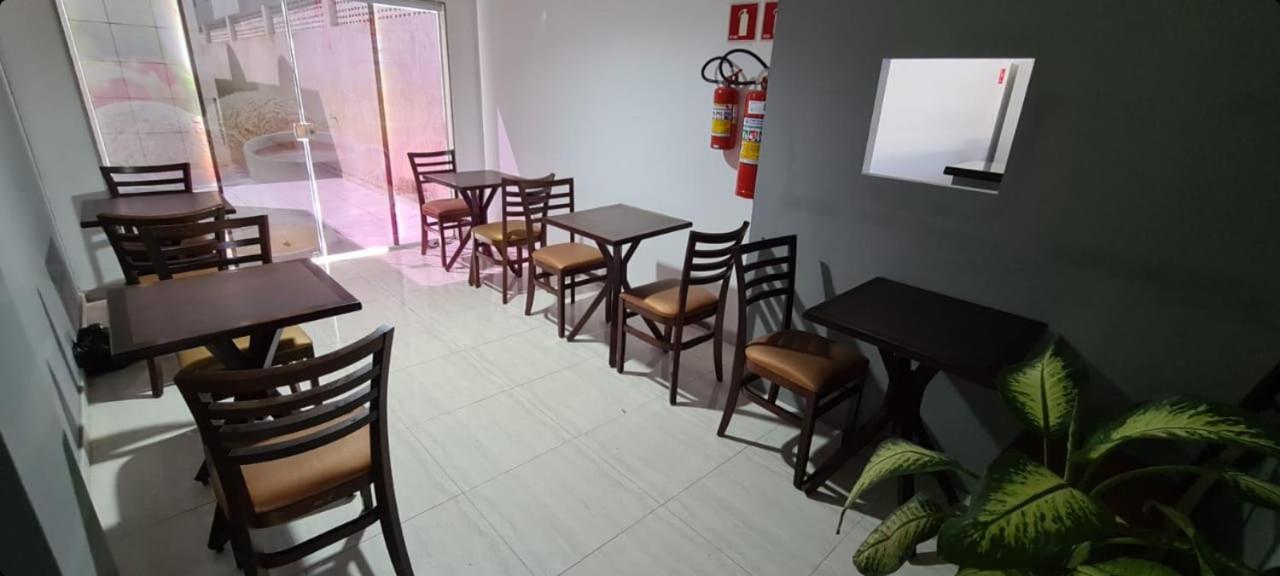 Petro Hotel Candeias Candeias  Zewnętrze zdjęcie