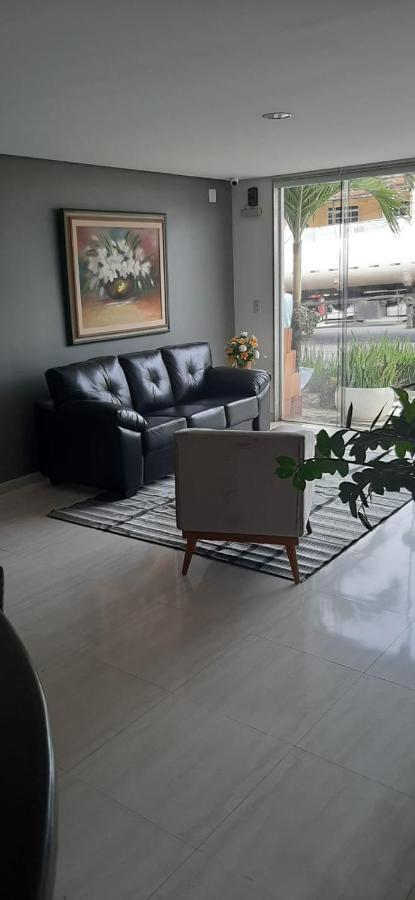 Petro Hotel Candeias Candeias  Zewnętrze zdjęcie